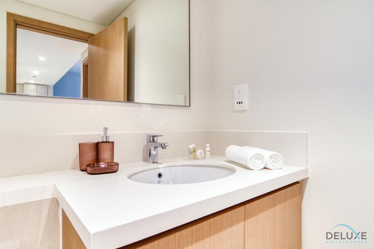 Apartment Classic 1br At Harbour Views Tower 1 By Deluxe Homes