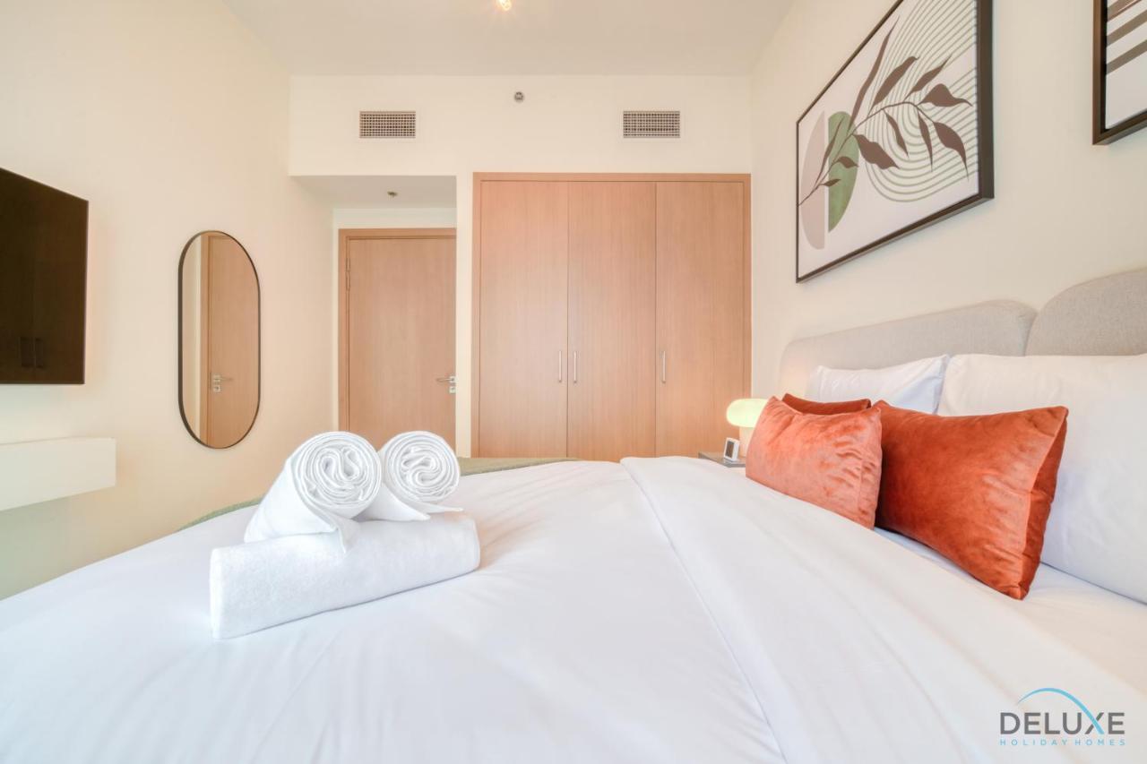 Classic 1br At Harbour Views Tower 1 By Deluxe Homes Apartment *