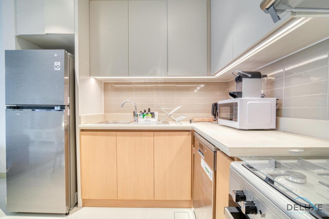 Apartment Classic 1br At Harbour Views Tower 1 By Deluxe Homes