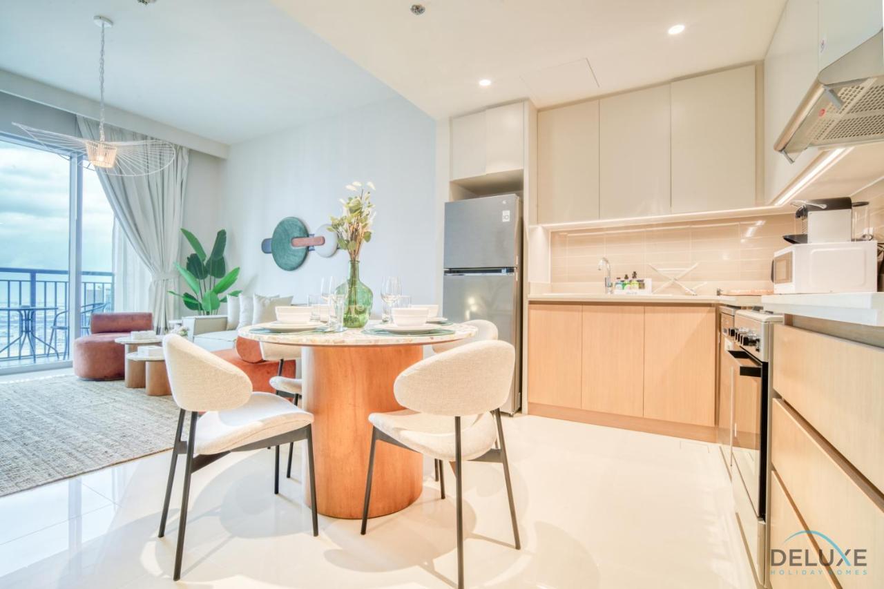 Classic 1br At Harbour Views Tower 1 By Deluxe Homes Apartment