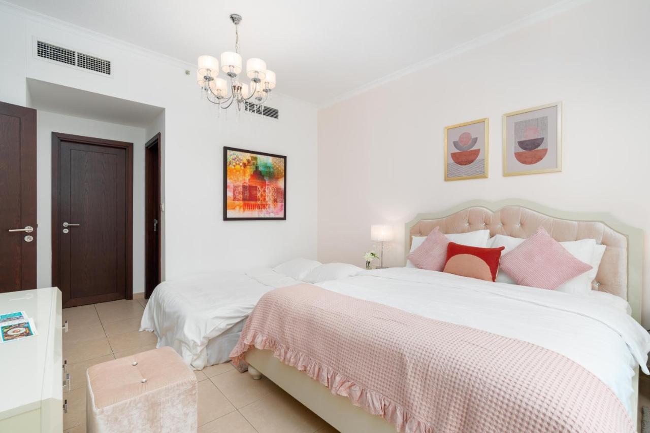 Ultimate / 4 Beds / Burj Khalifa And Opera View Apartment *