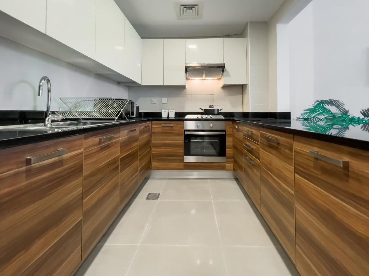 Fam Living - Marina - Steps Away From The Beach Dubai