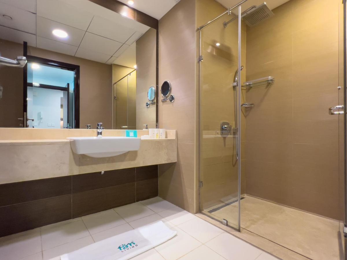 Fam Living - Marina - Steps Away From The Beach Apartment *