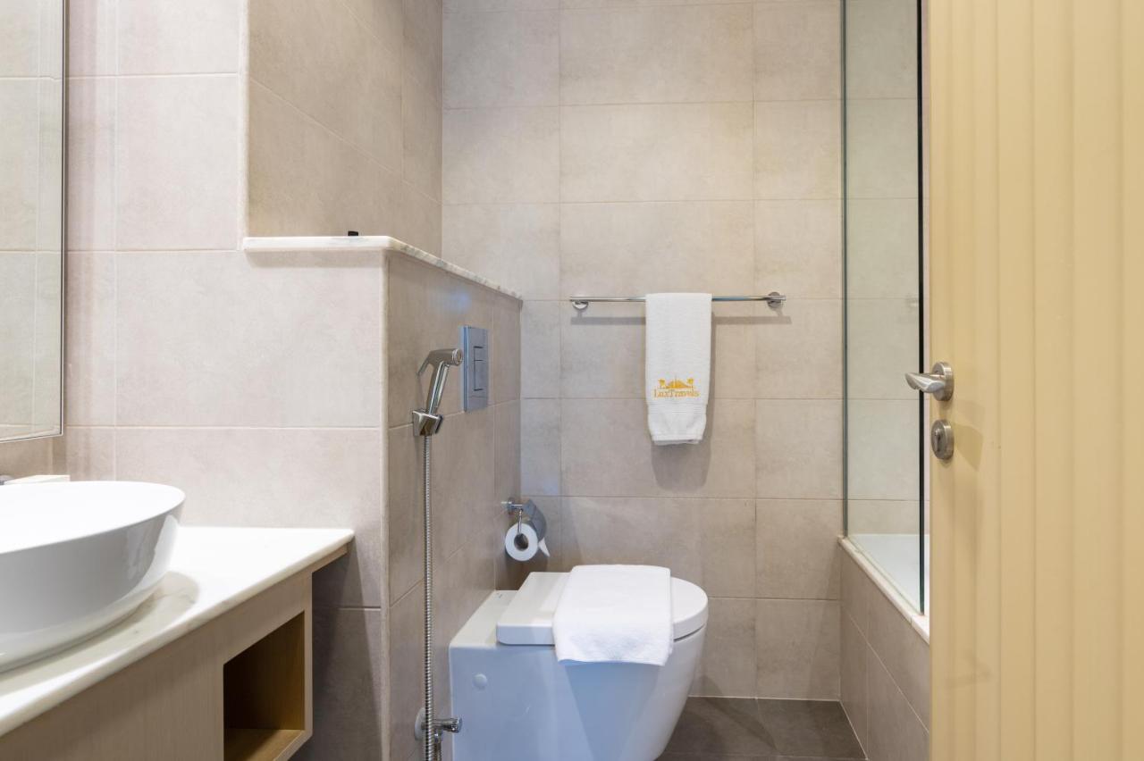 Luxbnb Paramount Midtown Seaview * Dubai