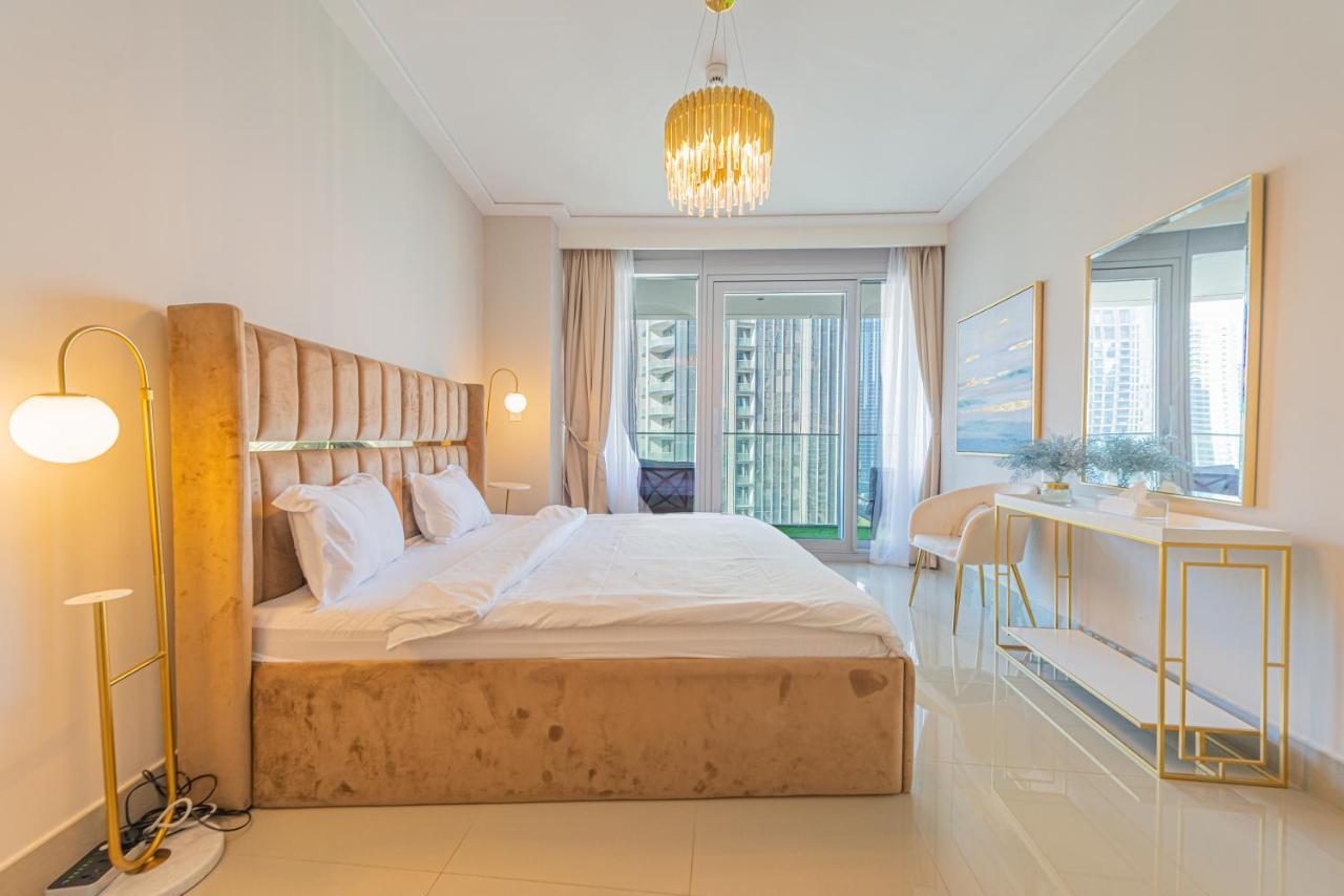 First Class 2br With Full Burj Khalifa And Fountain View Apartment *