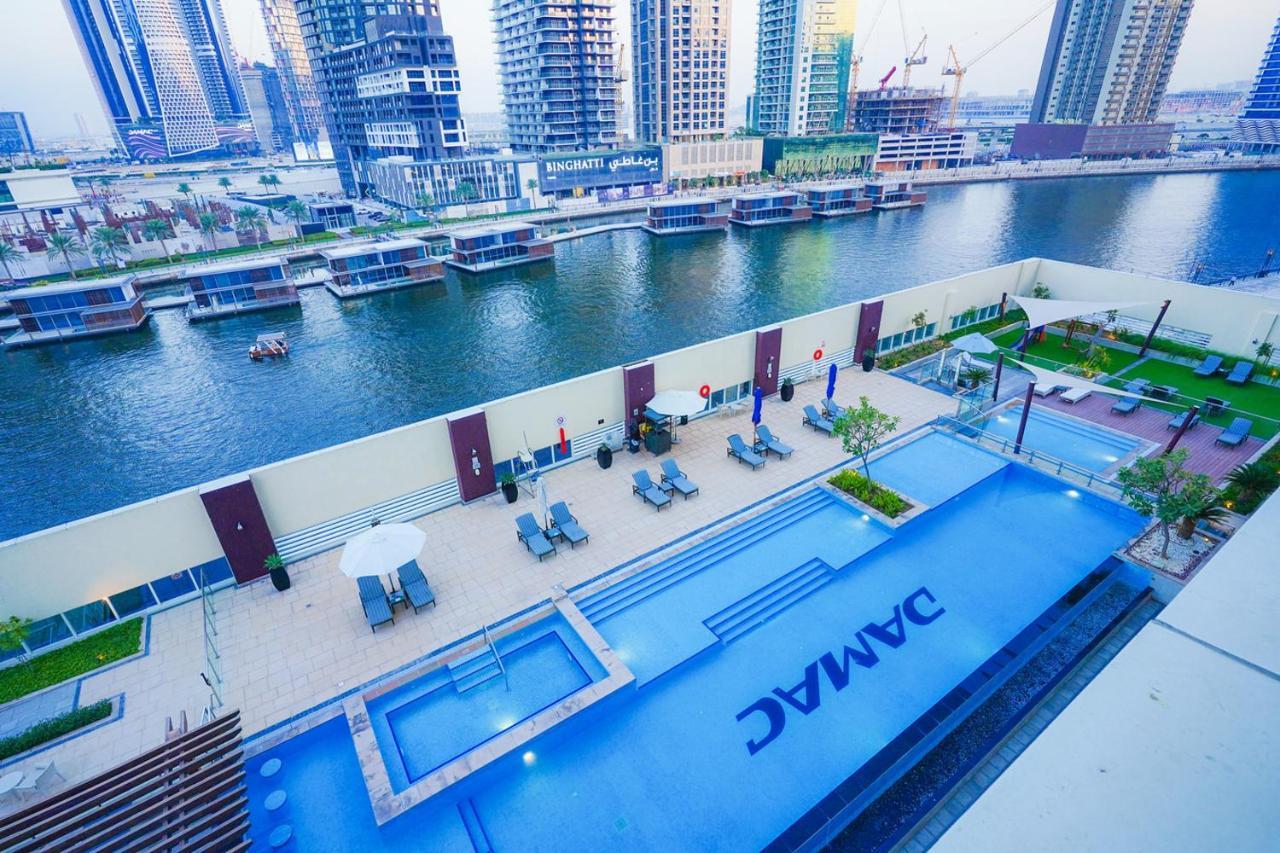 Modern Spacious 2br Canal View -business Bay Apartment