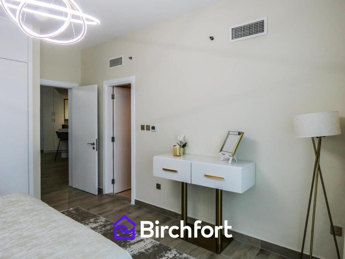 Birchfort - Newly Renovated Huge 2 Bedroom * Dubai
