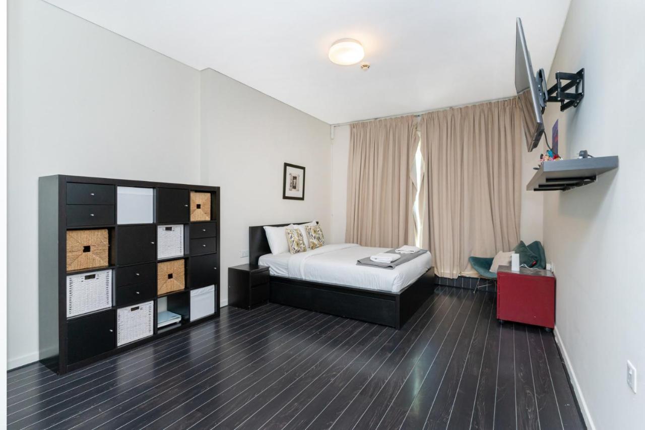 Minutes To I Breath Taking Sea View Apartment