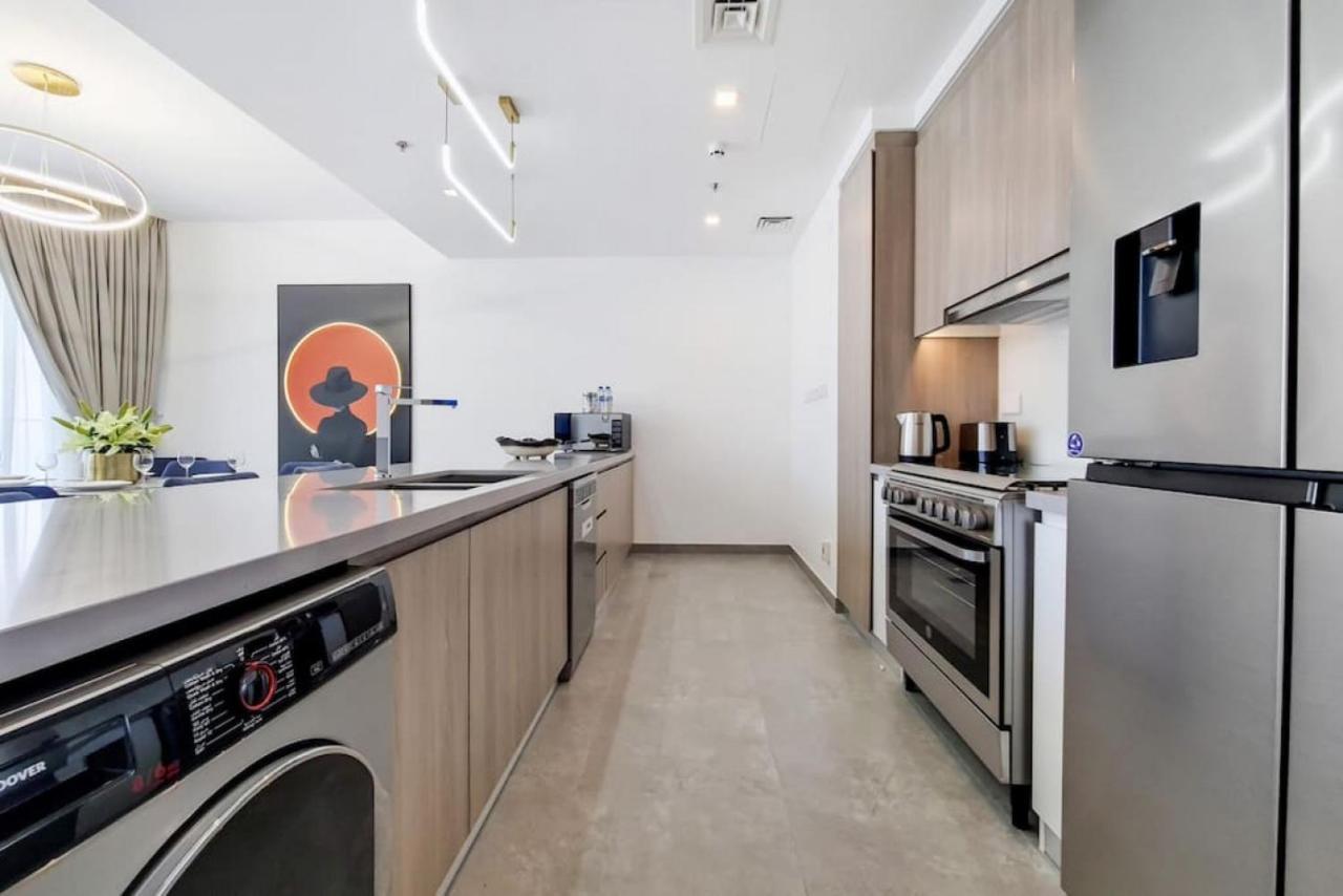 Stella Maris, Marina - Striking Two Bedroom Apartment *
