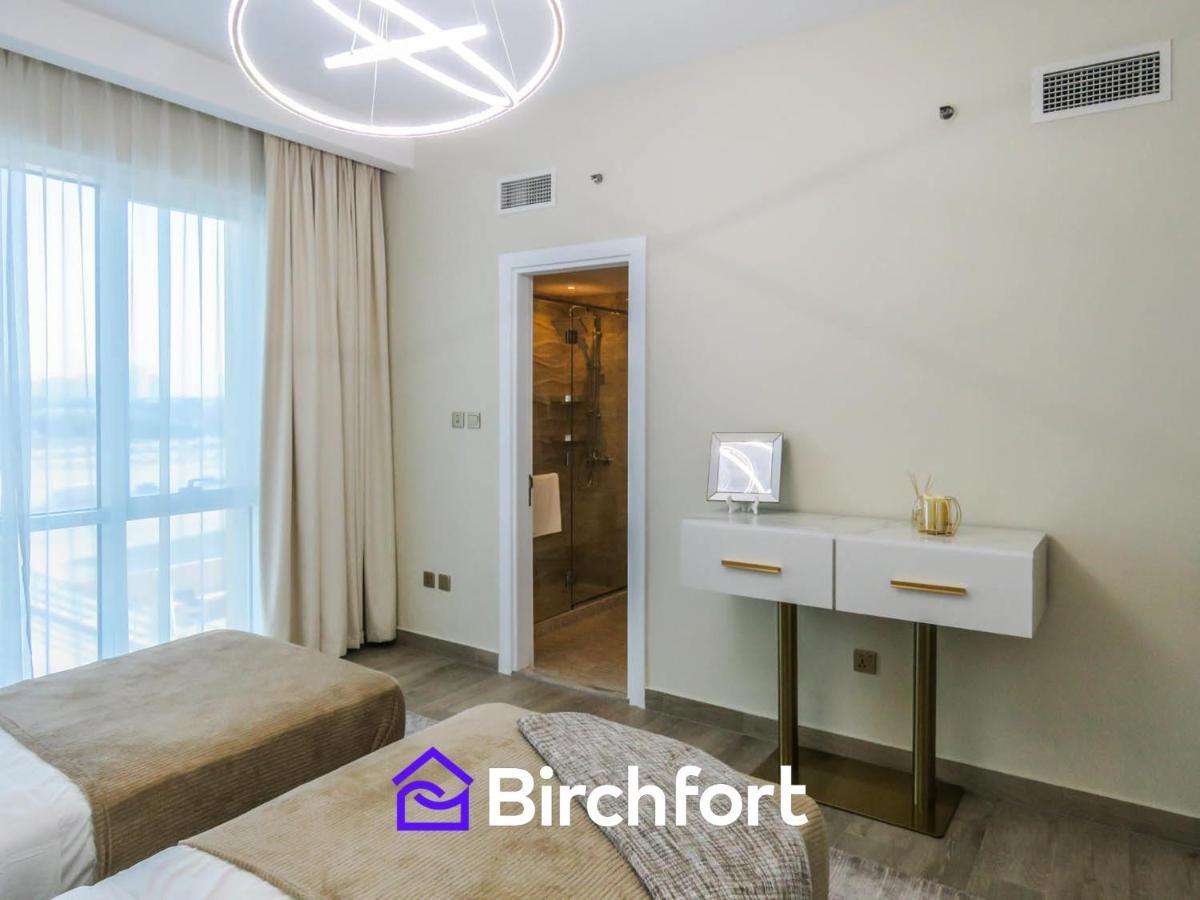 Birchfort - Newly Renovated Huge 2 Bedroom Apartment Dubai