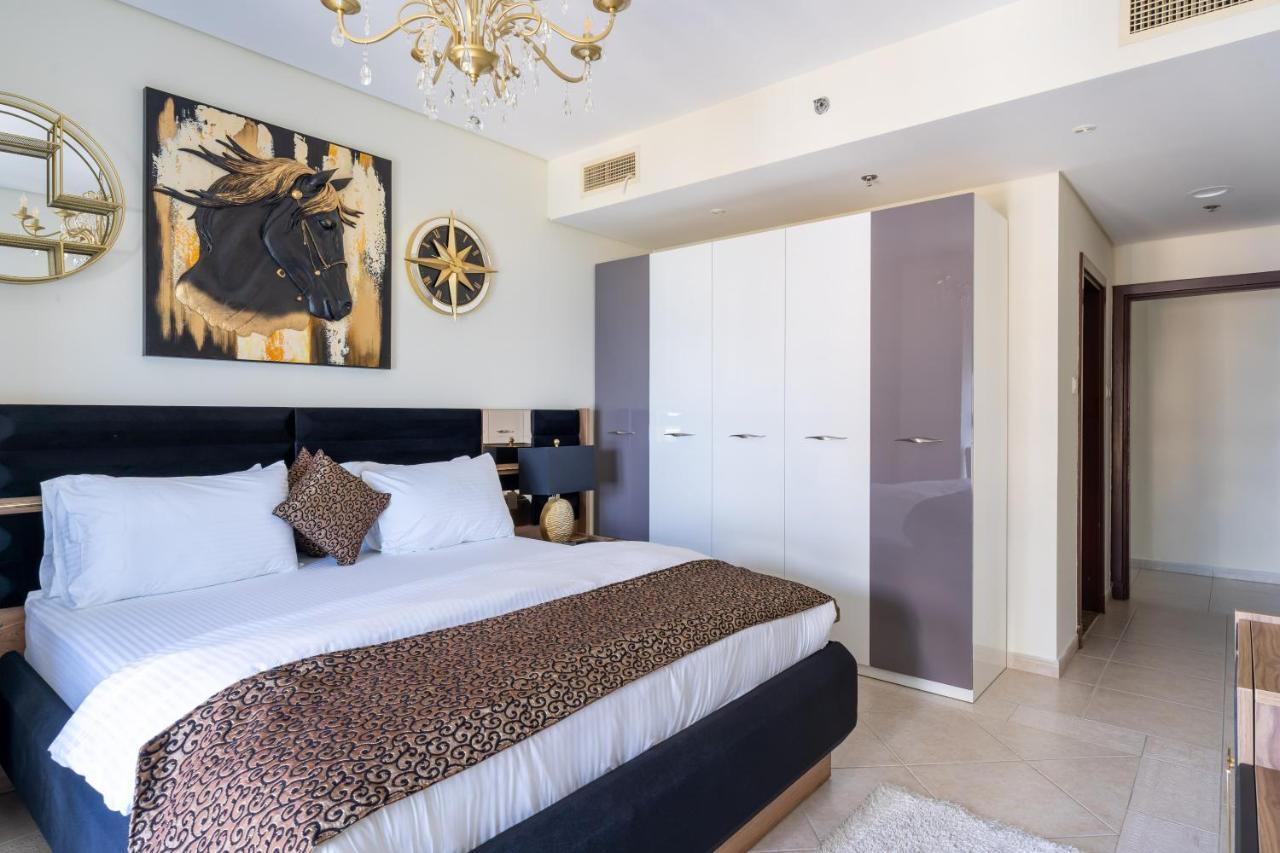 Veer - 82nd Floor Princess Tower - Palm View Apartment
