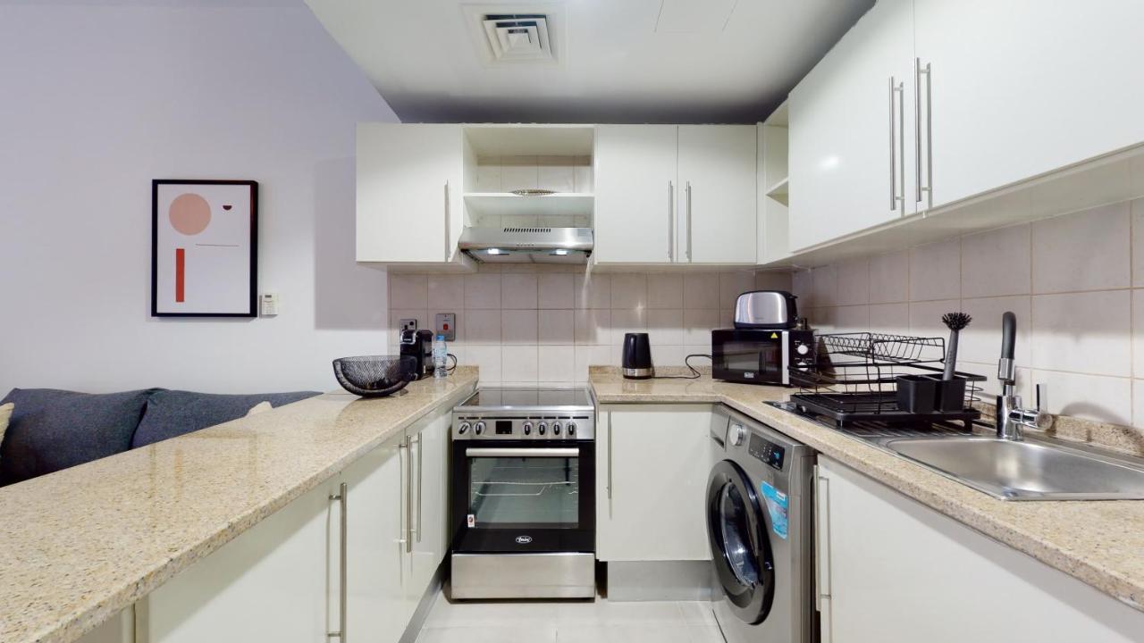 Da84 - Chic In Arch Tower Apartment