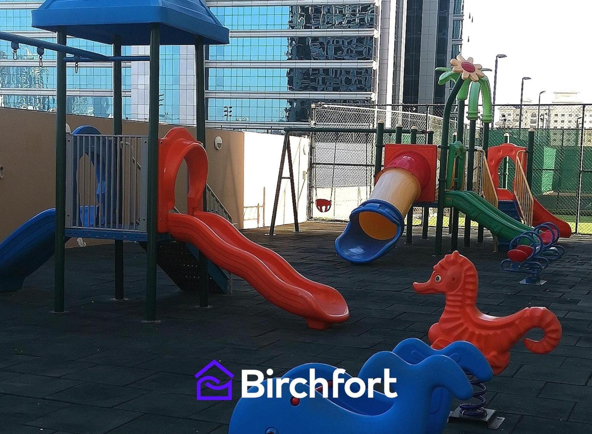 Birchfort - Newly Renovated Huge 2 Bedroom Dubai