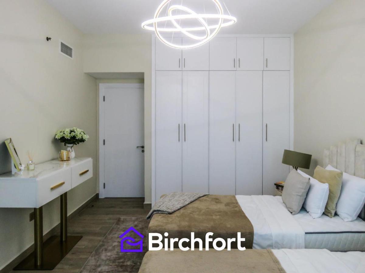 Birchfort - Newly Renovated Huge 2 Bedroom Apartment Dubai