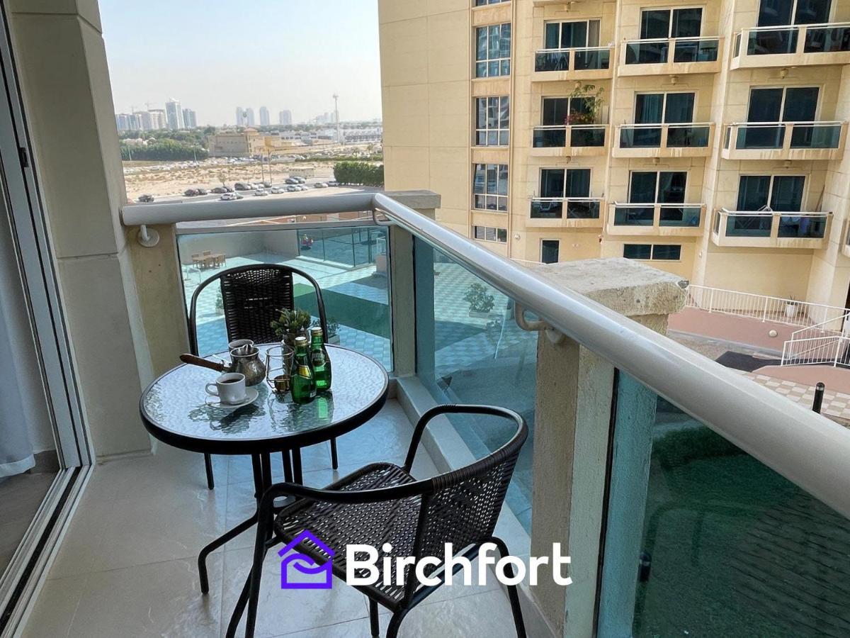 Apartment Birchfort - Newly Renovated Huge 2 Bedroom Dubai