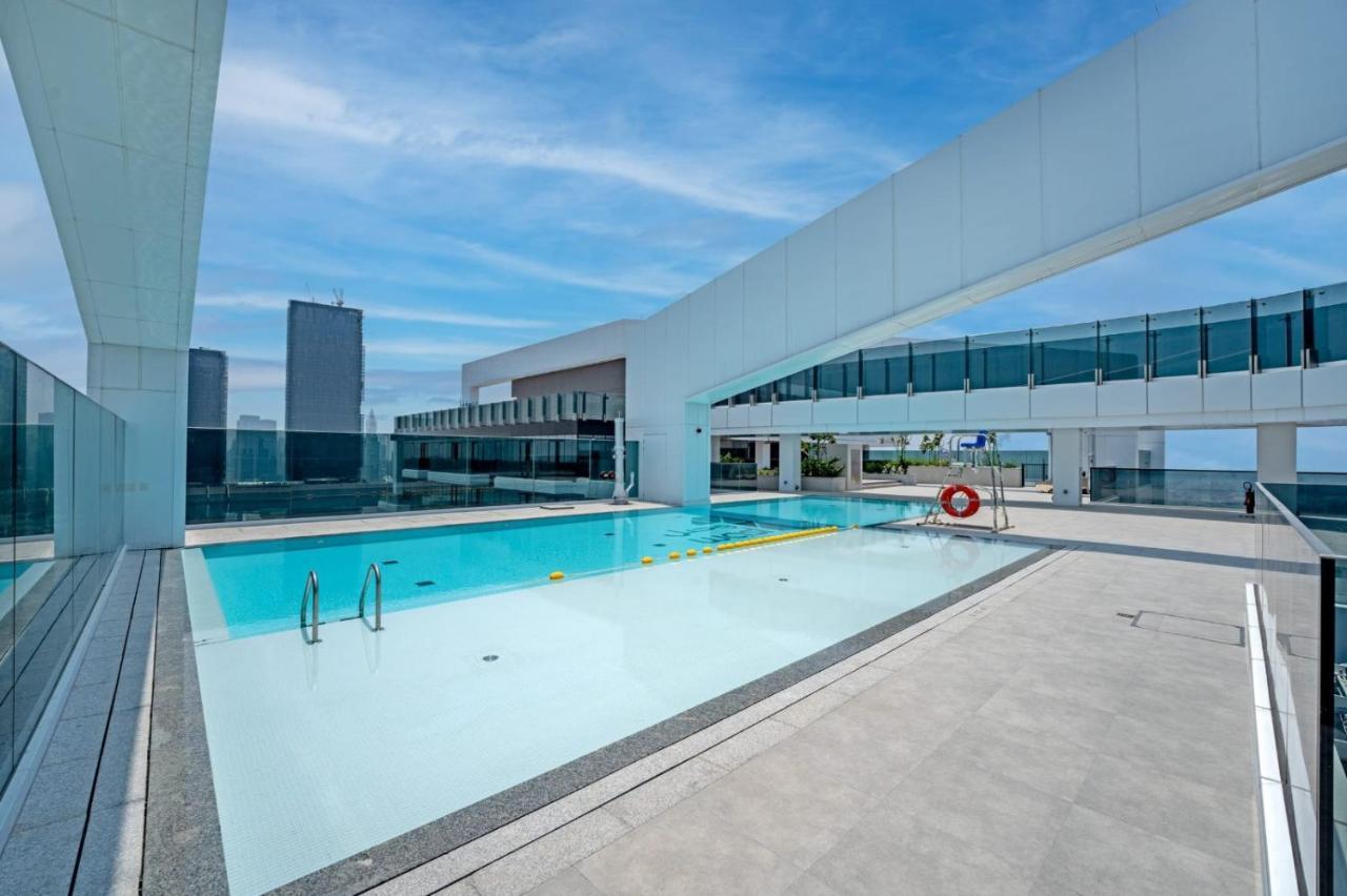 Primestay - Brand New 1br With Modern Amenities, Near To Metro