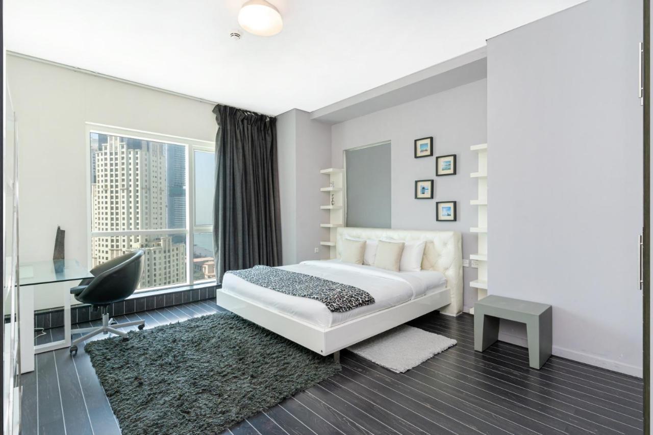 Minutes To I Breath Taking Sea View Apartment Dubai