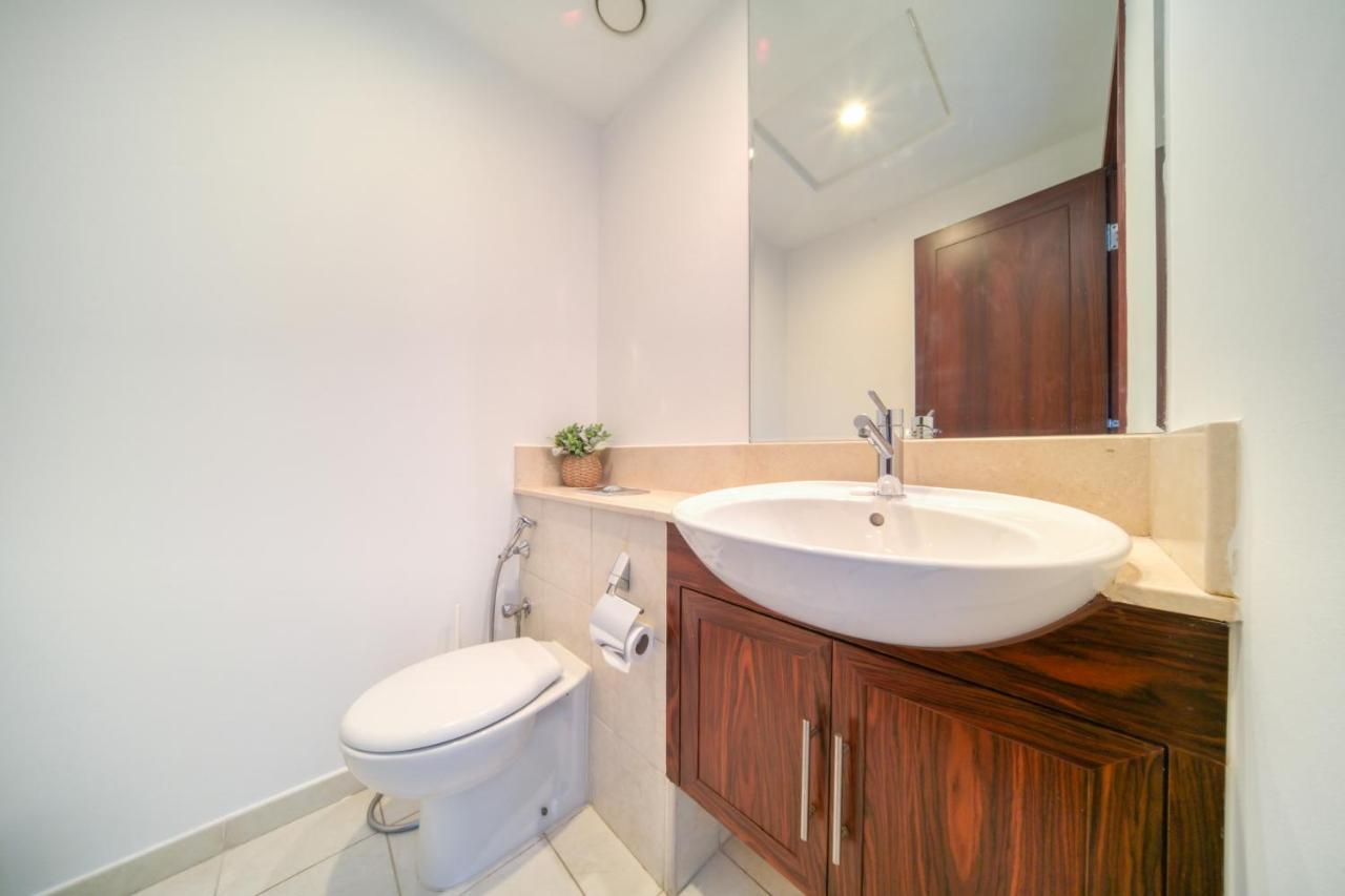 Burj 7, Downtown - Mint Apartment