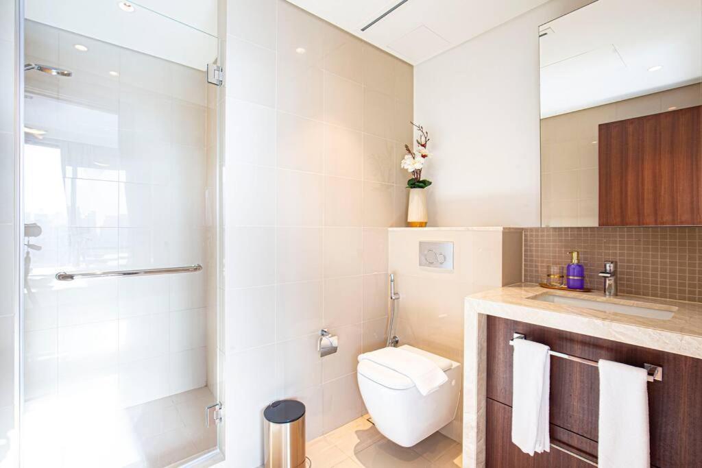 Magnificent Brand New Lux 3br With Burj/ Fnt View Dubai