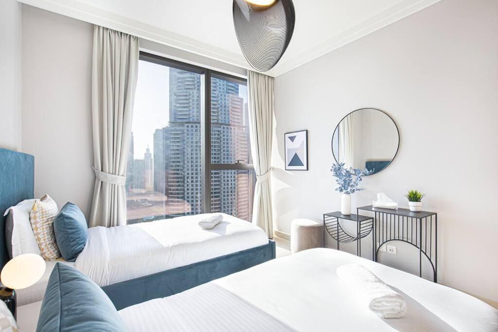 Magnificent Brand New Lux 3br With Burj/ Fnt View Apartment Dubai