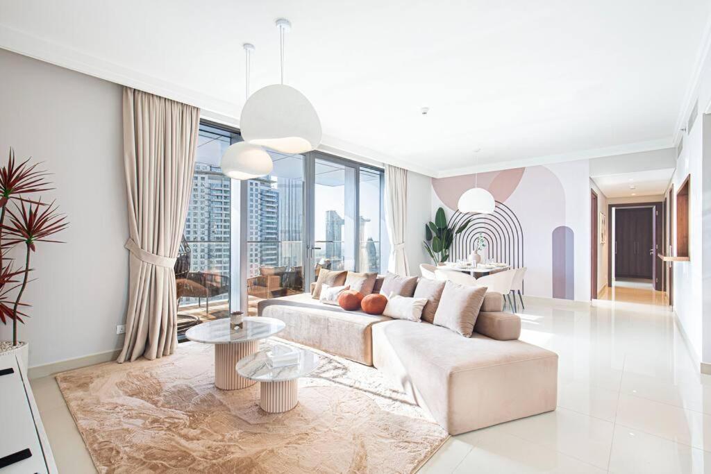 Magnificent Brand New Lux 3br With Burj/ Fnt View Apartment