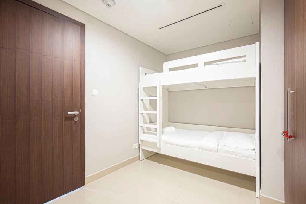 Magnificent Brand New Lux 3br With Burj/ Fnt View * Dubai