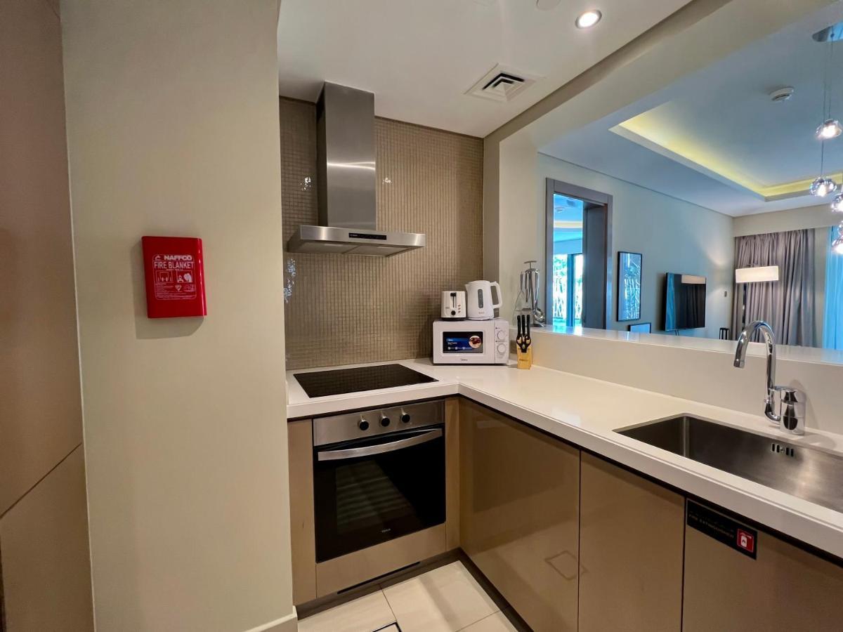 Luton - Damac Tower By Paramount - Business Bay, - 80ab4 Apartment Dubai
