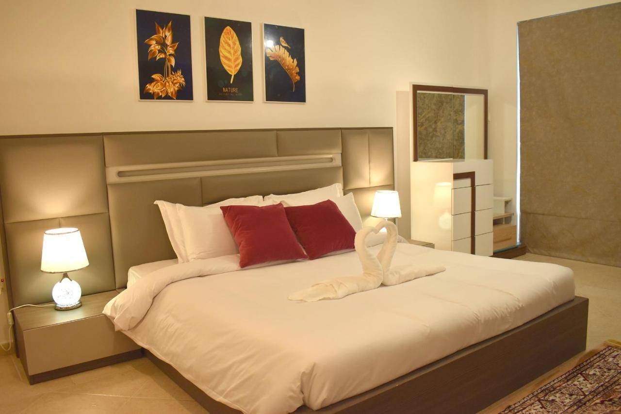 4 Bhk