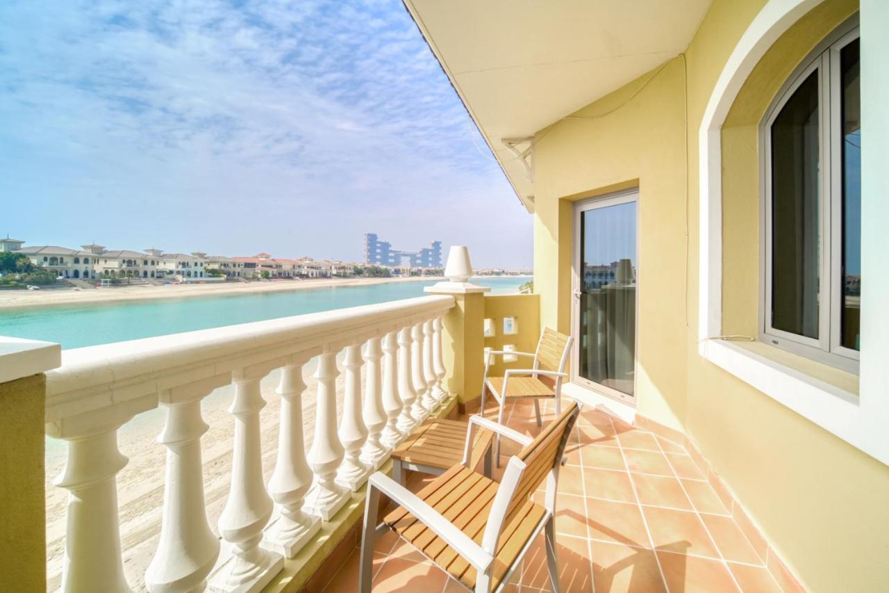Frond E Villa, Palm Jumeirah - Mint *