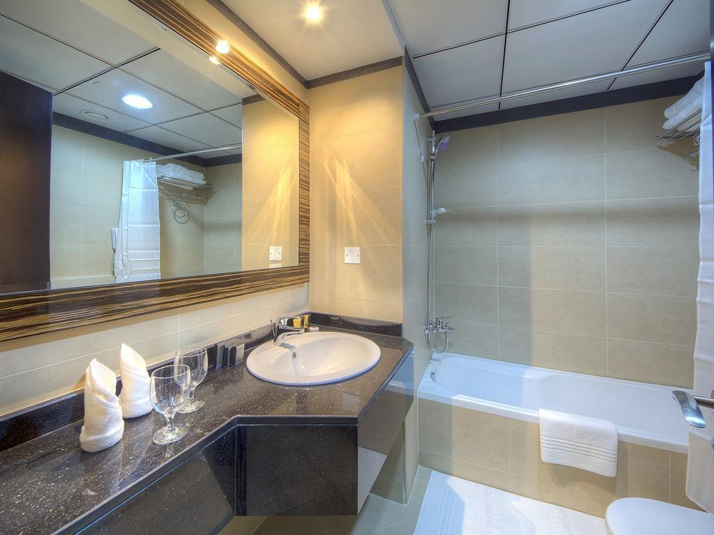 Orchid Vue Hotel 4*