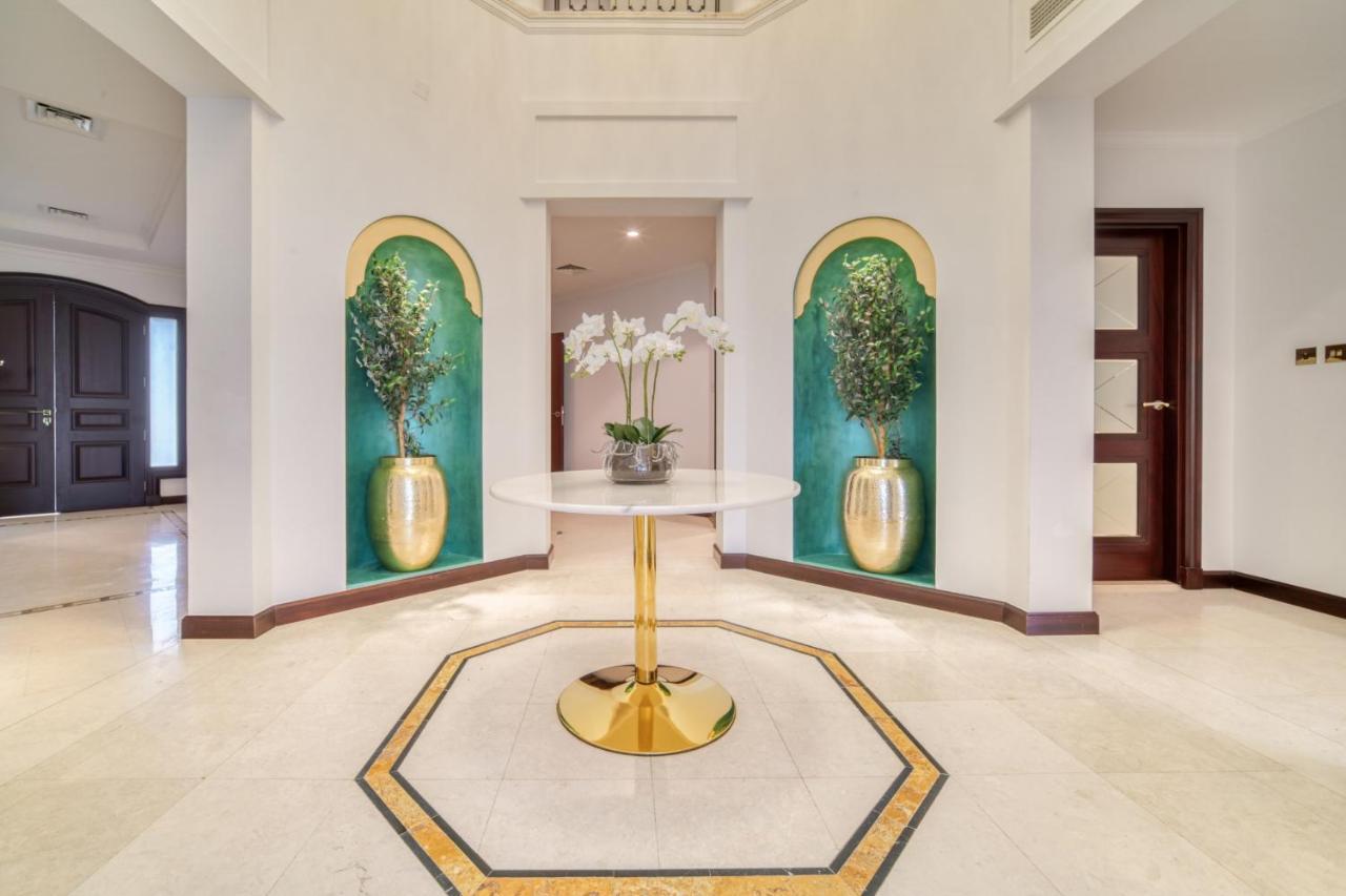 Frond E Villa, Palm Jumeirah - Mint Apartment *