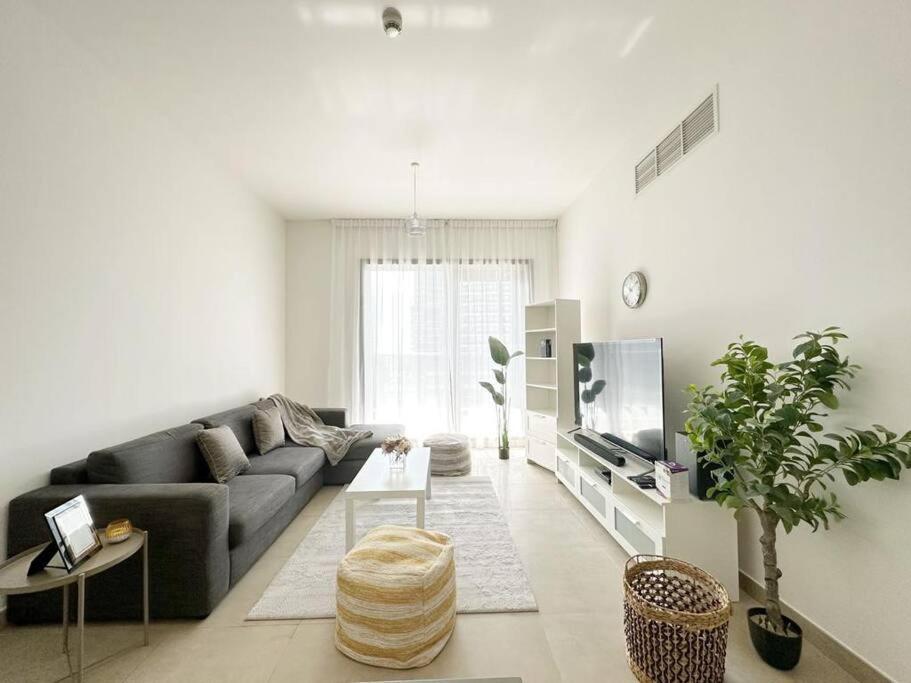 Walk To The Beach - Sparkle Towers With Marina Views Dubai
