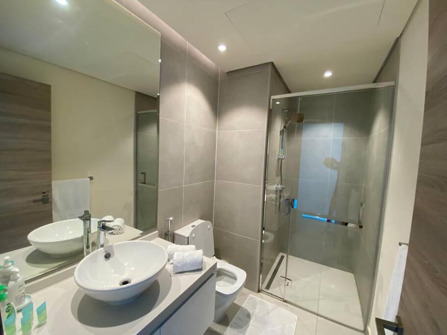 Beautiful Studio In Marina Apartment