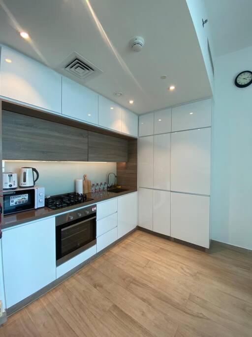 Beautiful Studio In Marina Apartment Dubai