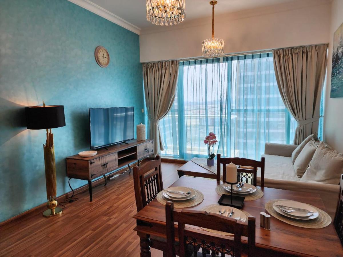 Bright And Luxury 1 Bedroom On Canal Apartment Dubai