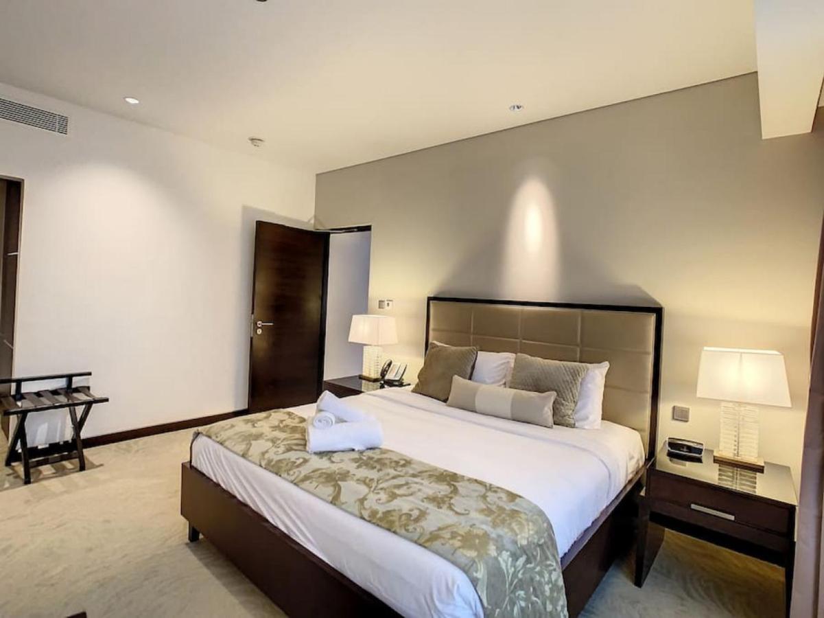 Apartment Key View - Emaar Residences, Marina Mall *