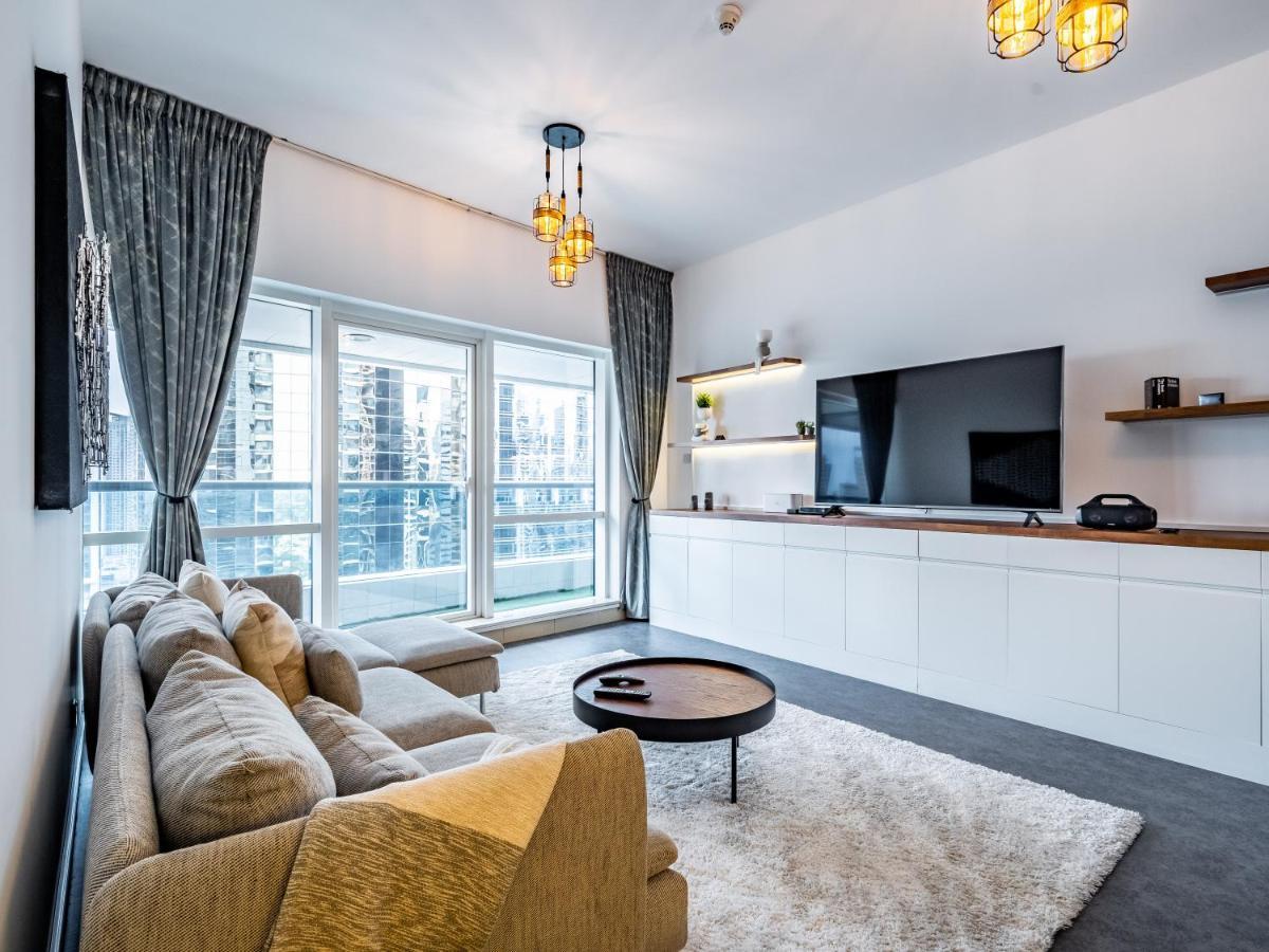 Lakeside Serenity Retreat With Soothing Views Apartment *