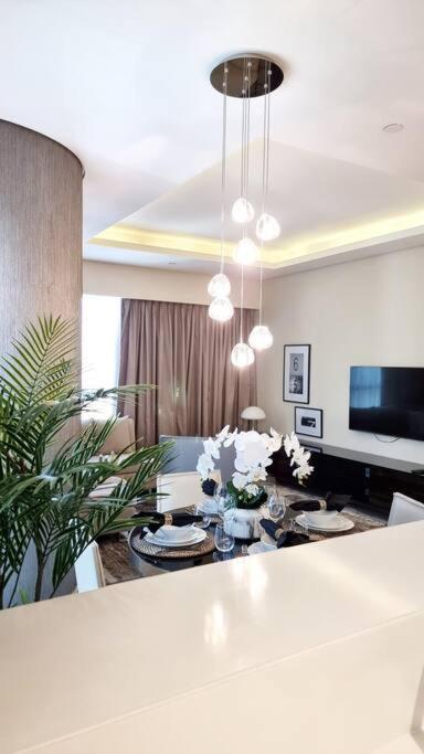 Apartment Luxury Paramount A21 *