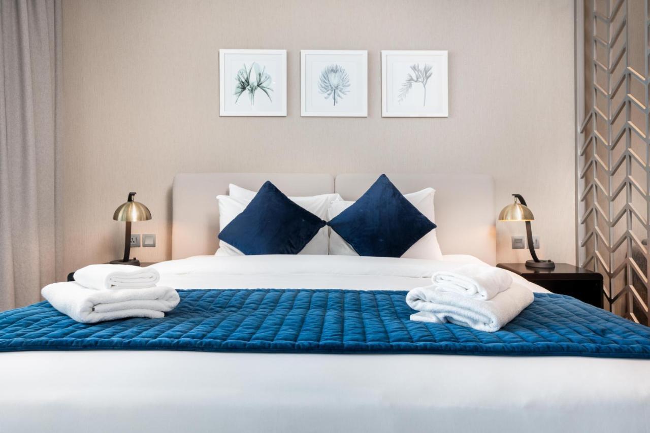 Vacay Lettings - Burj Khalifa & Canal View At Damac Prive