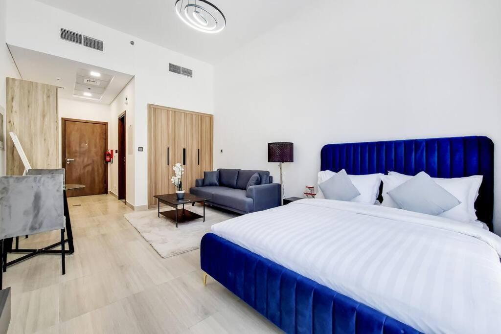 Stylish Brand New Studio In Pantheon Elysee 2 In The Heart Of Jvc