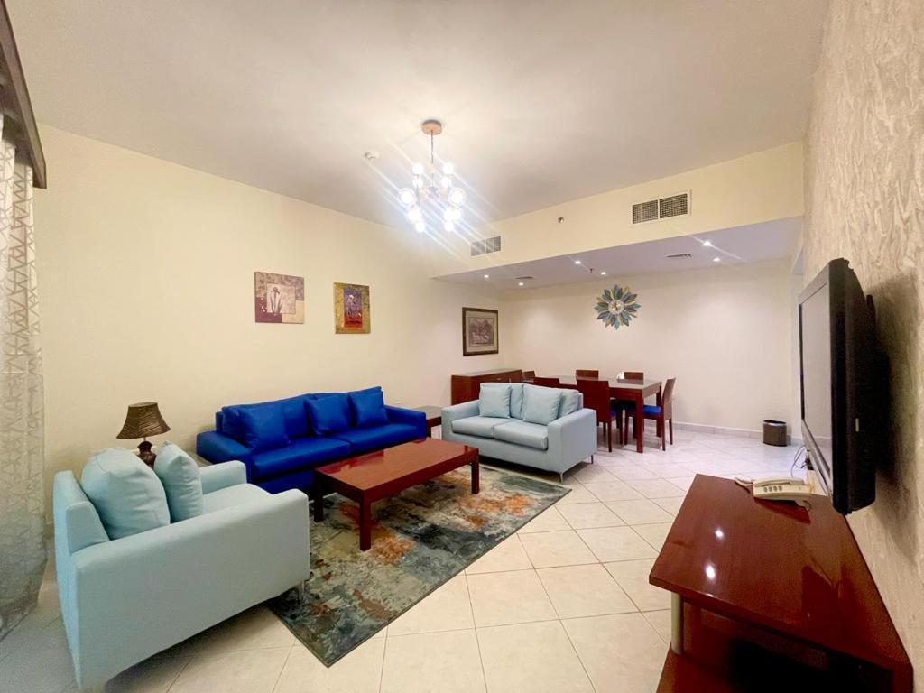 Apartment Lovely 2br Al Deyafa *