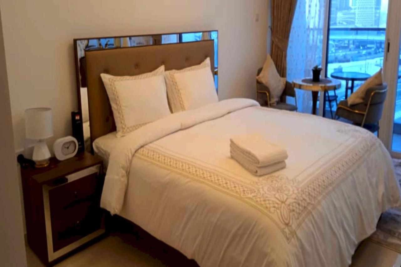 Oyo 990 Waves Tower * Dubai