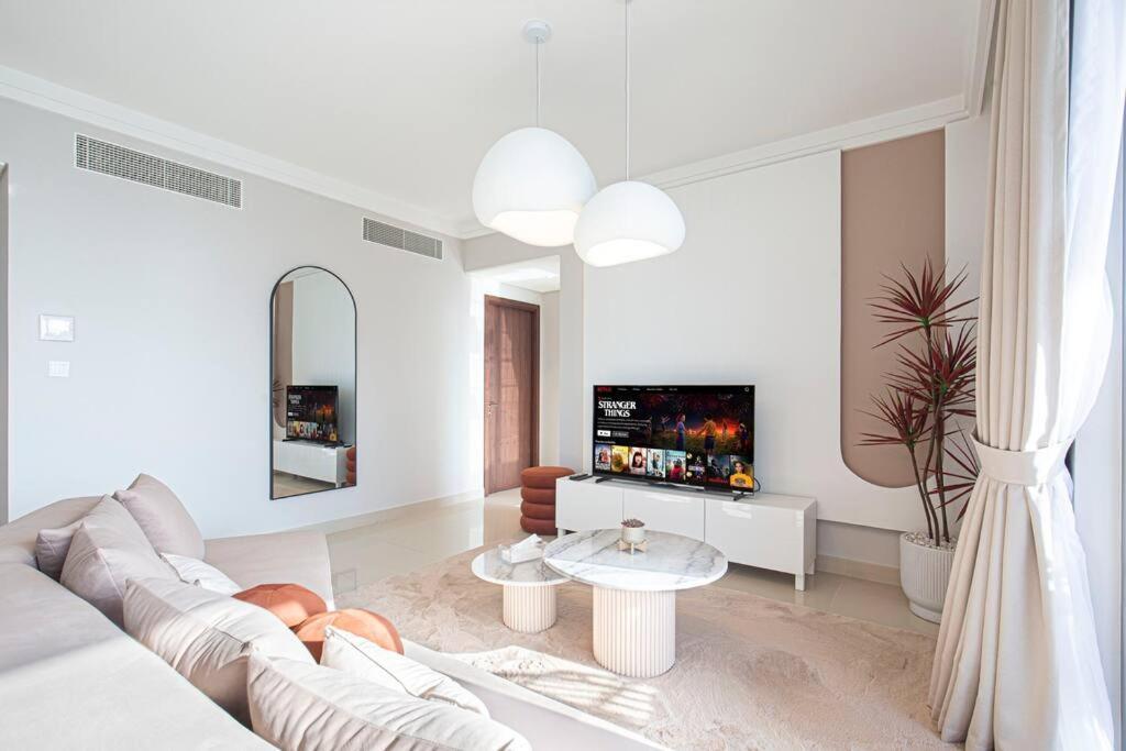 Apartment Magnificent Brand New Lux 3br With Burj/ Fnt View *