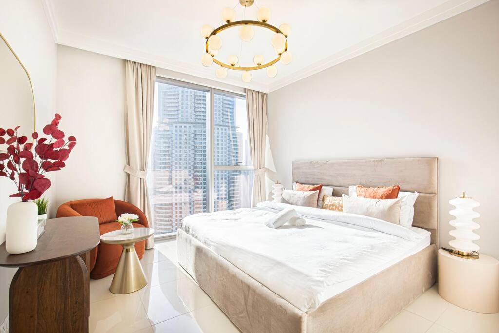 Apartment Magnificent Brand New Lux 3br With Burj/ Fnt View Dubai