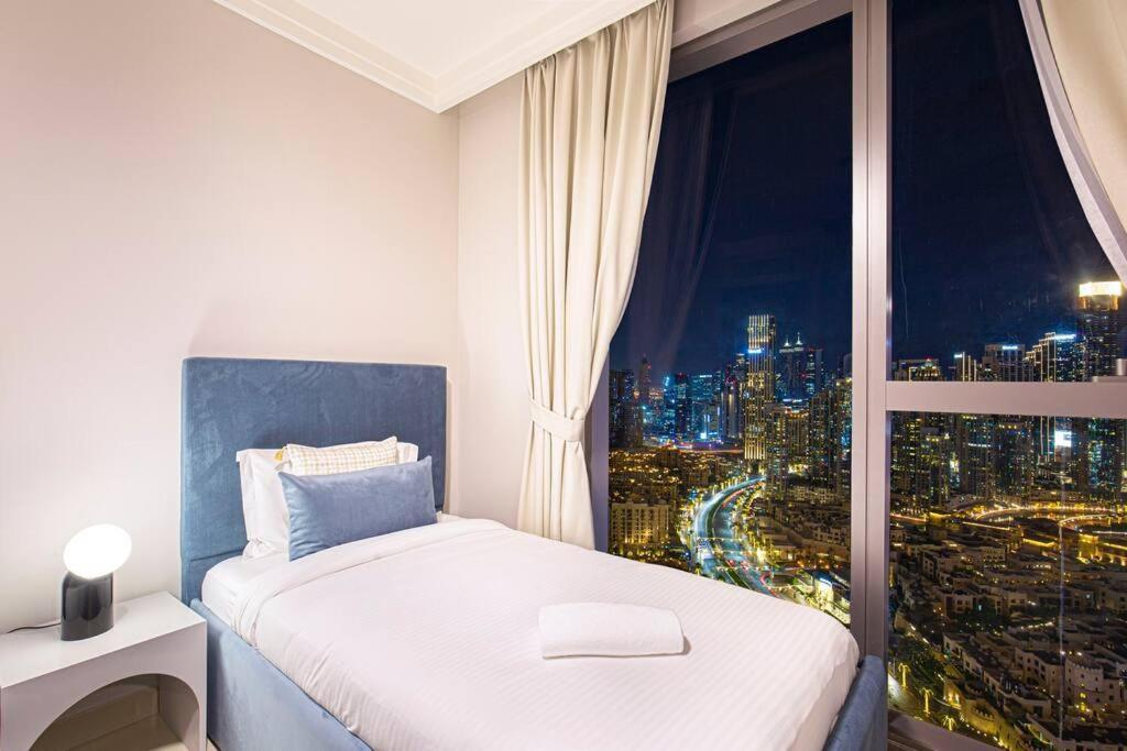 Magnificent Brand New Lux 3br With Burj/ Fnt View Dubai