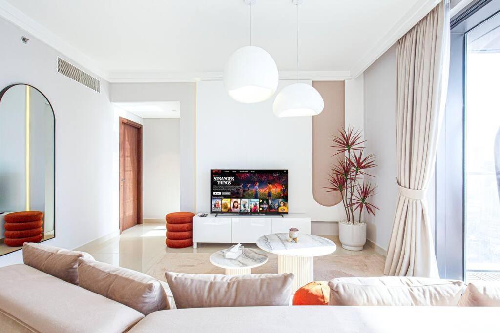 Apartment Magnificent Brand New Lux 3br With Burj/ Fnt View Dubai