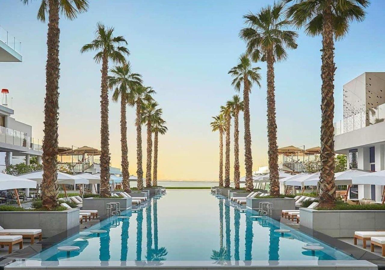 Luxury 2 Bedroom In The World Famous Apartment Dubai