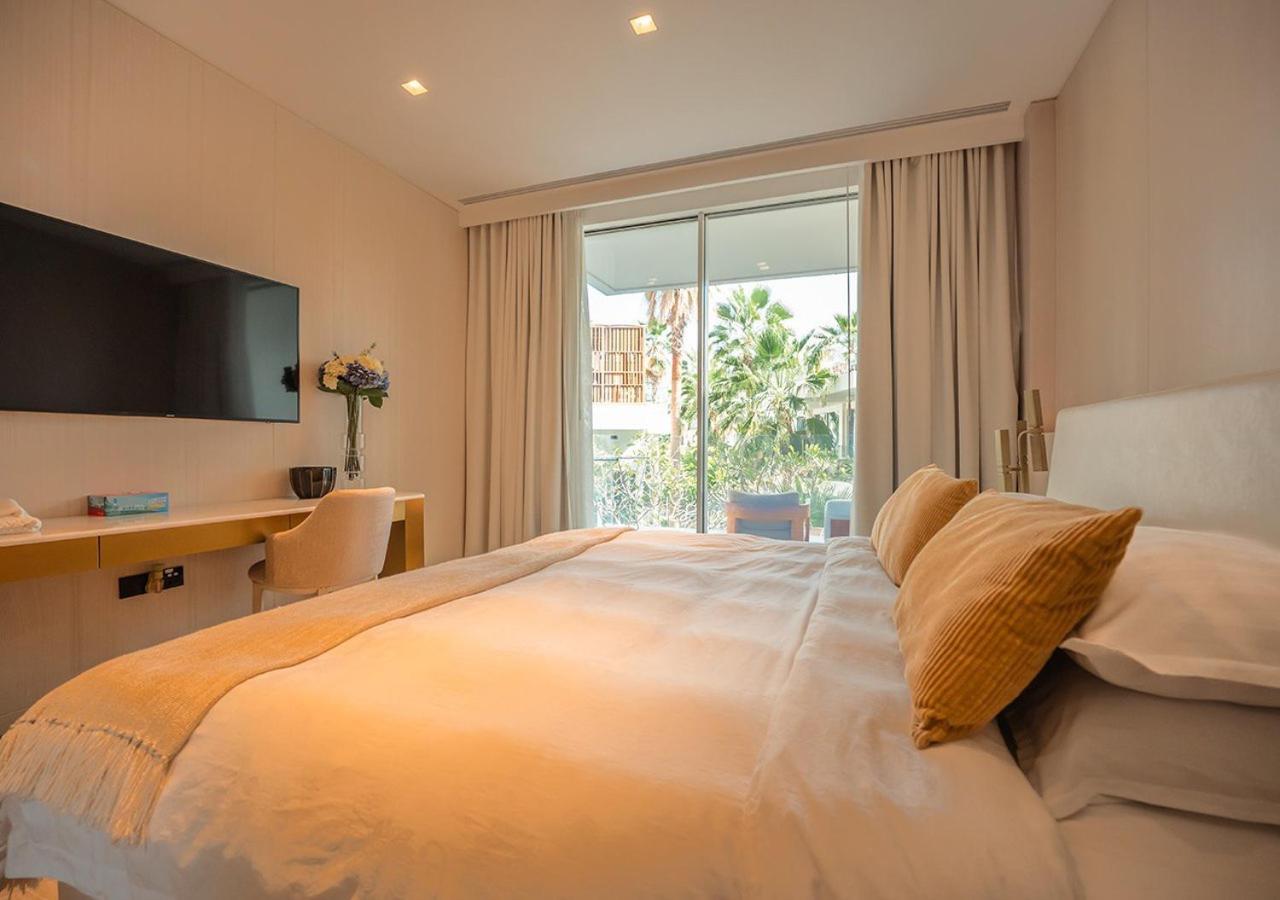 Luxury 2 Bedroom In The World Famous Apartment Dubai