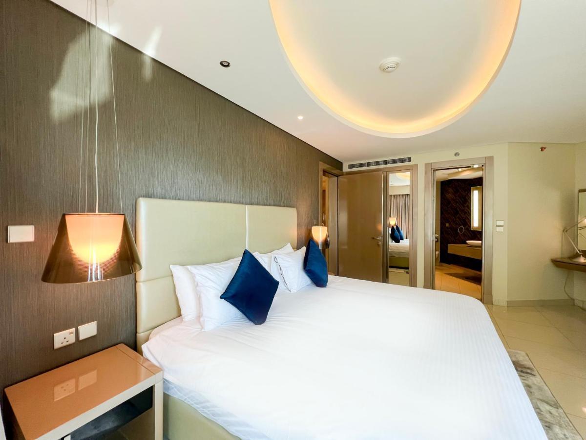 Luton - Damac Tower By Paramount - Business Bay, - 80ab4 Apartment Dubai