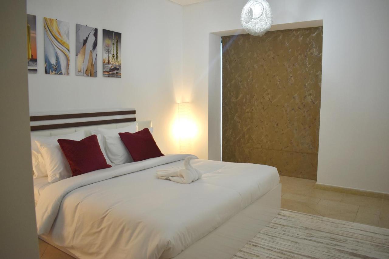 Apartment 4 Bhk Dubai